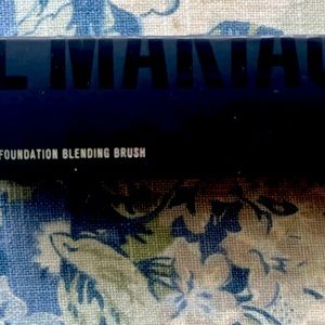 New Foundation Blending Brush